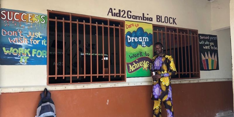 Geef kinderen in Gambia de kans om te leren : "Dare to dream, work to achieve"