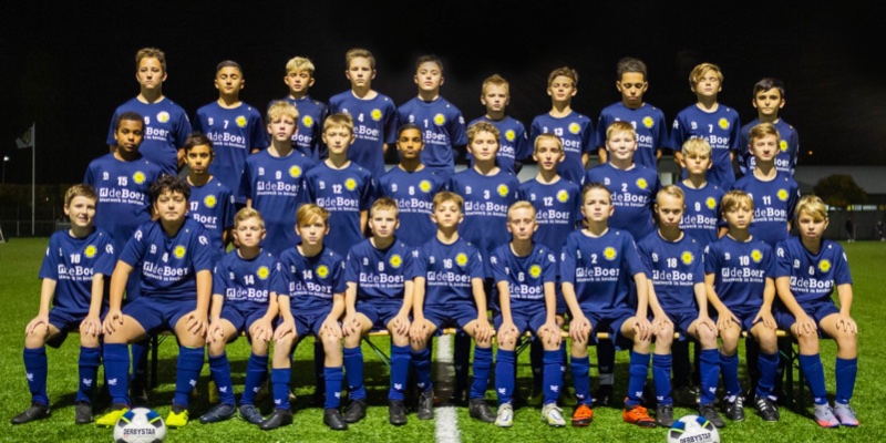 Help de jongens van FC Zoetermeer JO13-1/JO13-2 aan een ervaring van hun leven!