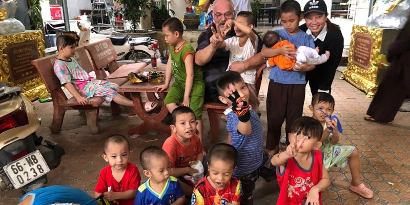 Een eerste kans voor weeskinderen in Vietnam
